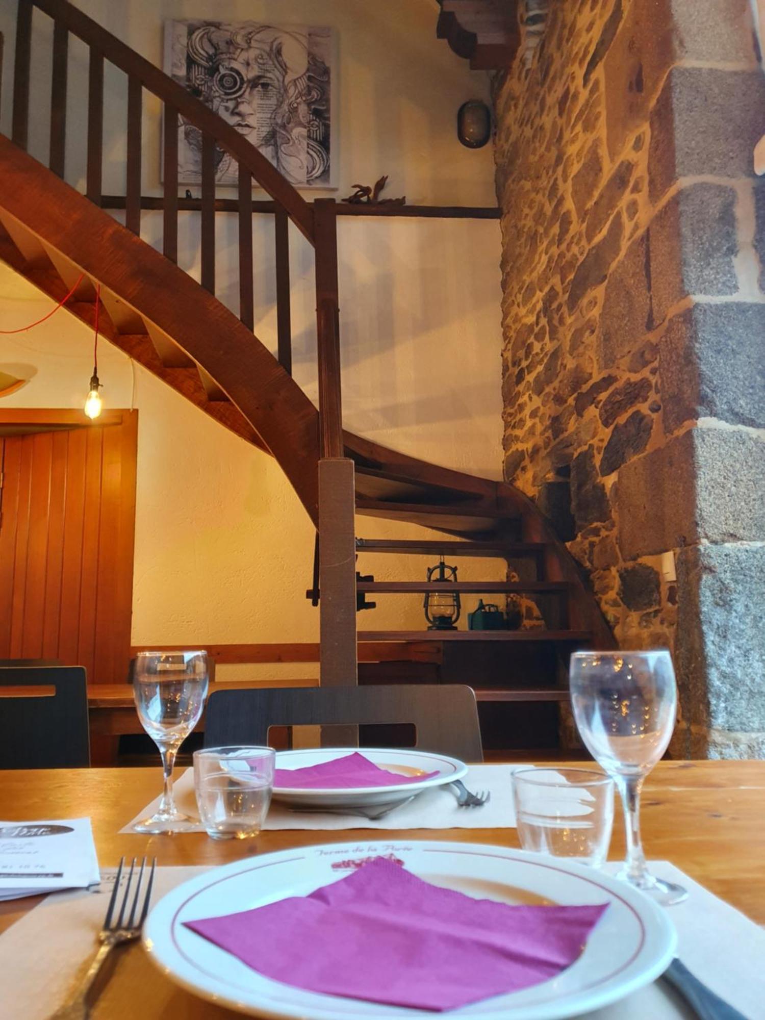L'Auberge De La Porte Сен-Жуан-де-Гере Экстерьер фото