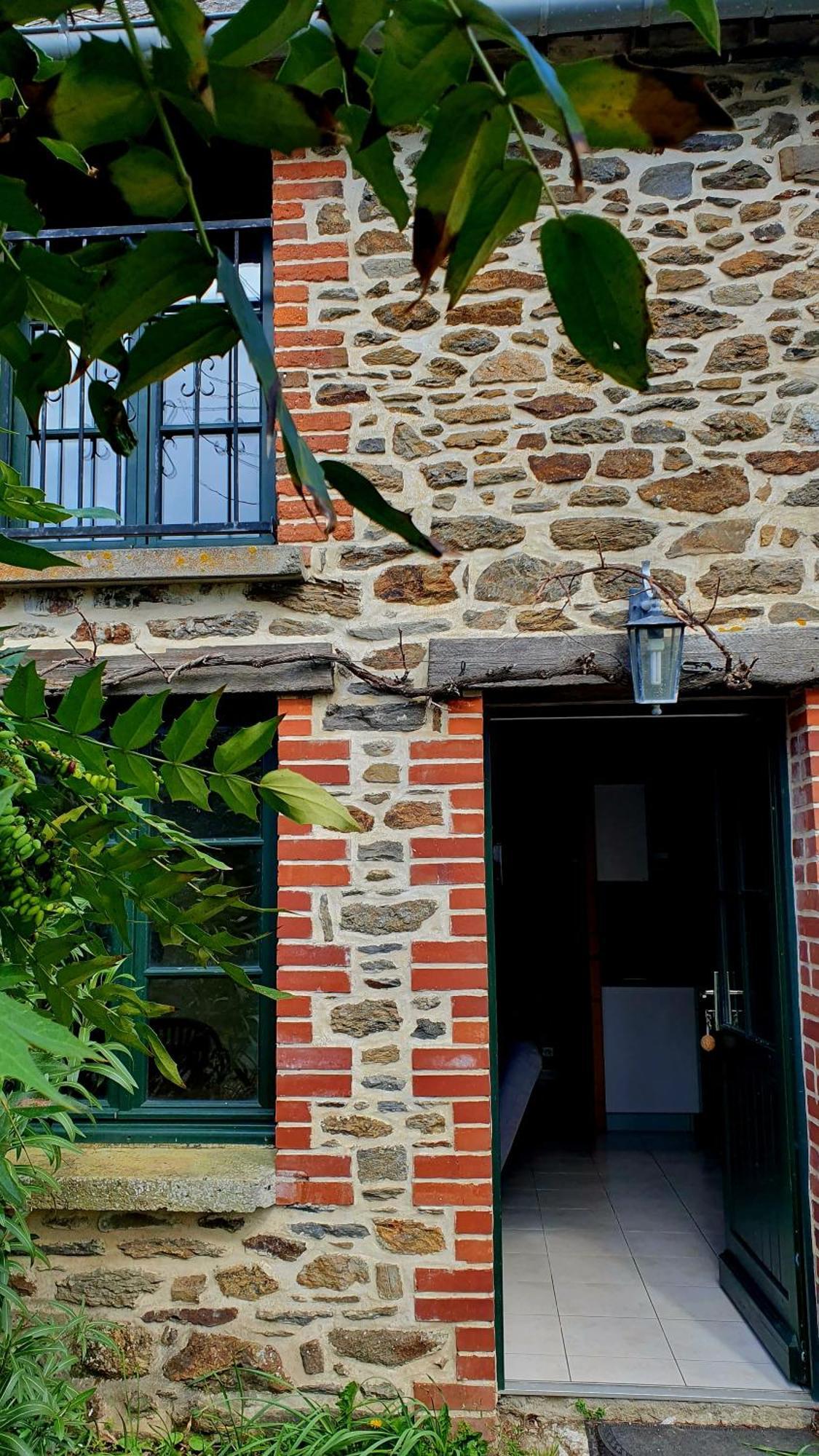 L'Auberge De La Porte Сен-Жуан-де-Гере Экстерьер фото